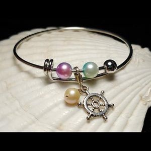 Bangle bracelet